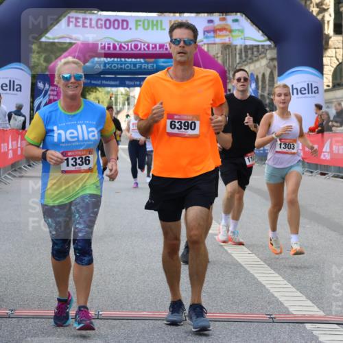 06.09.2026 - CURREX Alsterlauf Strokosch-Dieckow http://msf.ph/oto/10147356 06.09.2026 11:56:48 Ziel 1056, 1102, 1300, 1303, 1335, 1336, 6390 meine-sportfotos.de