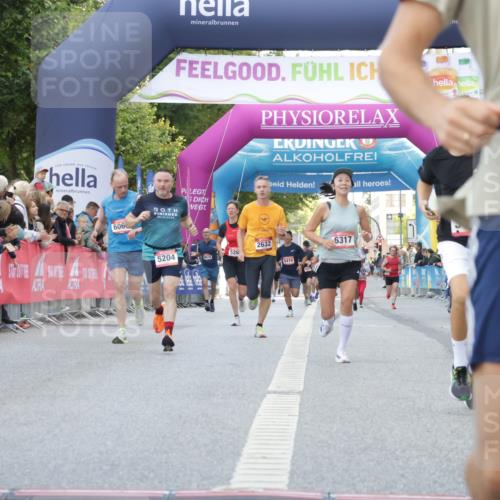 06.09.2026 - CURREX Alsterlauf Yannick Fuchs http://msf.ph/oto/10147364 06.09.2026 09:48:43 Ziel 2081, 2088, 2480, 3008, 4359, 5204, 5245, 5450, 5941, 6061, 6198, 6317, 6481, 8188, 8223 meine-sportfotos.de