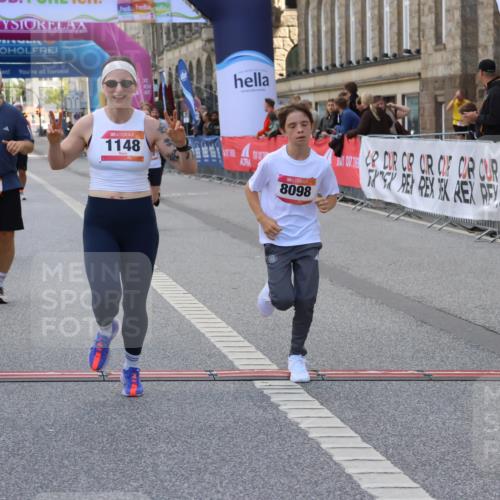 06.09.2026 - CURREX Alsterlauf Strokosch-Dieckow http://msf.ph/oto/10147373 06.09.2026 11:56:54 Ziel 1056, 1102, 1148, 1171, 1248, 1257, 1300, 1303, 1336, 6390, 8098, 8325 meine-sportfotos.de