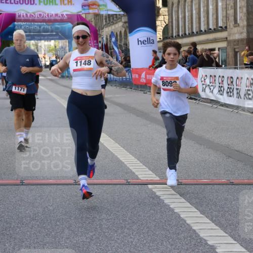 06.09.2026 - CURREX Alsterlauf Strokosch-Dieckow http://msf.ph/oto/10147378 06.09.2026 11:56:54 Ziel 1056, 1102, 1148, 1171, 1248, 1257, 1300, 1303, 1336, 6390, 8098, 8325 meine-sportfotos.de
