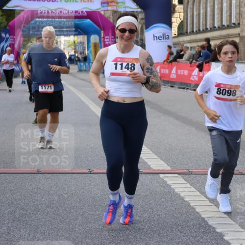 06.09.2026 - CURREX Alsterlauf Strokosch-Dieckow http://msf.ph/oto/10147398 06.09.2026 11:56:55 Ziel 1056, 1102, 1148, 1171, 1248, 1257, 1300, 1303, 1336, 6390, 8098, 8325 meine-sportfotos.de