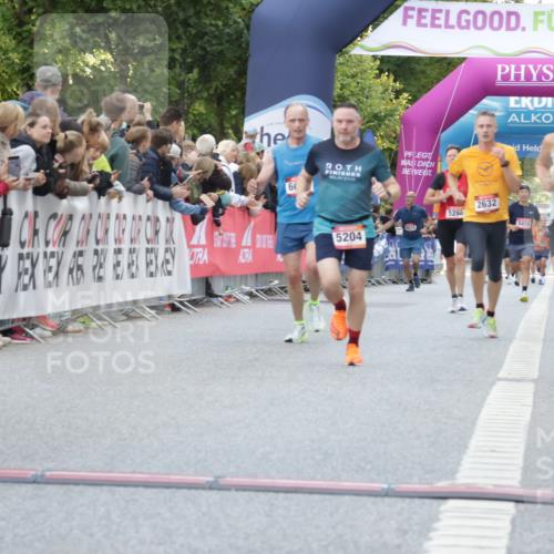 06.09.2026 - CURREX Alsterlauf Yannick Fuchs http://msf.ph/oto/10147400 06.09.2026 09:48:44 Ziel 2081, 2088, 2480, 2632, 3008, 4359, 5204, 5245, 5450, 5941, 6061, 6198, 6317, 8223 meine-sportfotos.de