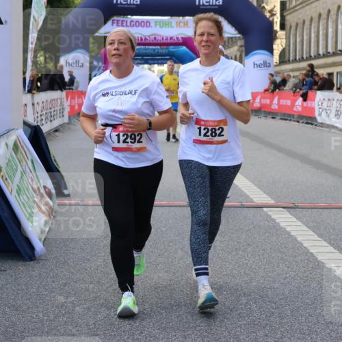 06.09.2026 - CURREX Alsterlauf Strokosch-Dieckow http://msf.ph/oto/10147450 06.09.2026 11:57:05 Ziel 1055, 1228, 1229, 1248, 1257, 1282, 1292, 8284, 8325, 8326 meine-sportfotos.de