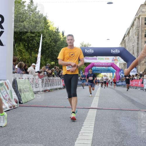 06.09.2026 - CURREX Alsterlauf Yannick Fuchs http://msf.ph/oto/10147513 06.09.2026 09:48:49 Ziel 2480, 2632, 3008, 5204, 5280, 5410, 6061, 6317 meine-sportfotos.de
