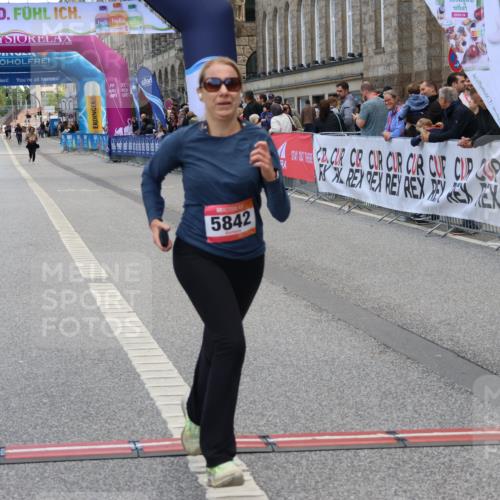 06.09.2026 - CURREX Alsterlauf Strokosch-Dieckow http://msf.ph/oto/10147515 06.09.2026 10:24:31 Ziel 2662, 3899, 3900, 5604, 5842 meine-sportfotos.de