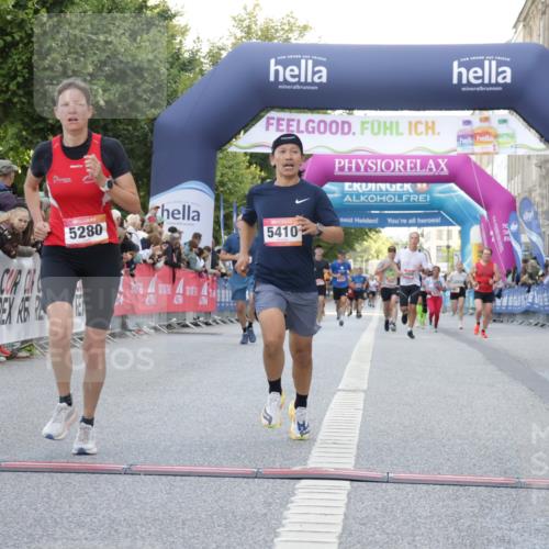 06.09.2026 - CURREX Alsterlauf Yannick Fuchs http://msf.ph/oto/10147531 06.09.2026 09:48:50 Ziel 2480, 2632, 3008, 5204, 5280, 5410, 6061, 6317 meine-sportfotos.de
