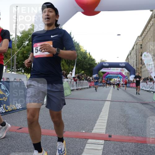 06.09.2026 - CURREX Alsterlauf Yannick Fuchs http://msf.ph/oto/10147614 06.09.2026 09:48:53 Ziel 2632, 3009, 3074, 5204, 5280, 5410, 5929, 6061, 6317 meine-sportfotos.de