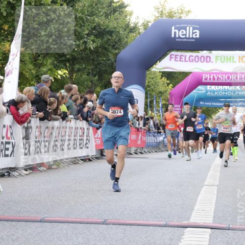 06.09.2026 - CURREX Alsterlauf Yannick Fuchs http://msf.ph/oto/10147632 06.09.2026 09:48:54 Ziel 2067, 2632, 2655, 3009, 3074, 5204, 5280, 5410, 5929, 6061, 6317 meine-sportfotos.de
