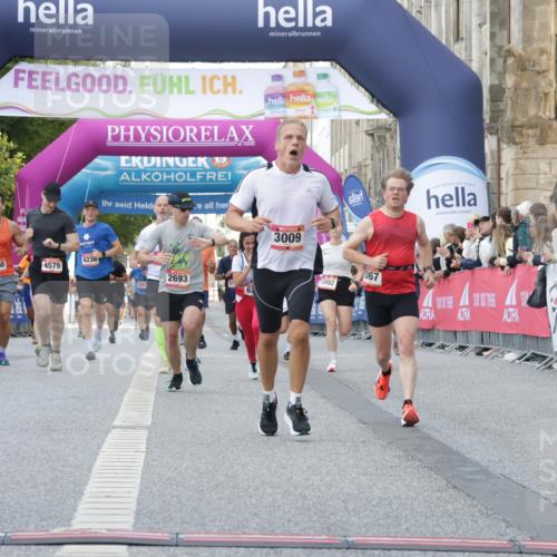 06.09.2026 - CURREX Alsterlauf Yannick Fuchs http://msf.ph/oto/10147648 06.09.2026 09:48:56 Ziel 2067, 2632, 2655, 2693, 3009, 3074, 4579, 5280, 5400, 5410, 5929, 5992, 6124, 6245 meine-sportfotos.de