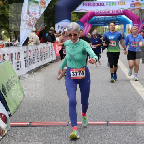 06.09.2026 - CURREX Alsterlauf Strokosch-Dieckow http://msf.ph/oto/10147651 06.09.2026 10:25:46 Ziel 2075, 2635, 2636, 3297, 3774, 4258, 6202, 6252, 6325 meine-sportfotos.de