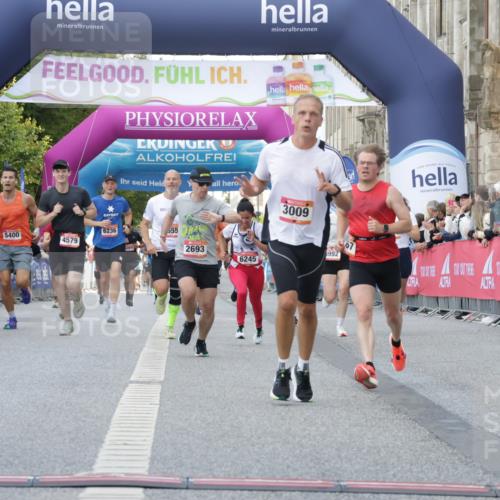 06.09.2026 - CURREX Alsterlauf Yannick Fuchs http://msf.ph/oto/10147660 06.09.2026 09:48:56 Ziel 2067, 2632, 2655, 2693, 3009, 3074, 4579, 5280, 5400, 5410, 5929, 5992, 6124, 6245 meine-sportfotos.de