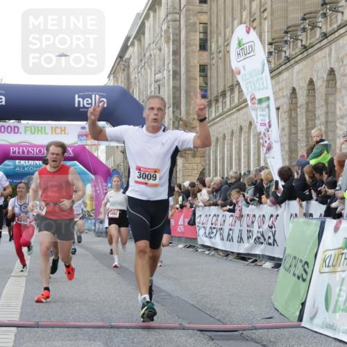 06.09.2026 - CURREX Alsterlauf Yannick Fuchs http://msf.ph/oto/10147680 06.09.2026 09:48:57 Ziel 2067, 2655, 2693, 3009, 3074, 4579, 4785, 5034, 5280, 5400, 5410, 5929, 5992, 6041, 6124, 6236, 6245 meine-sportfotos.de