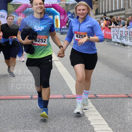 06.09.2026 - CURREX Alsterlauf Strokosch-Dieckow http://msf.ph/oto/10147691 06.09.2026 10:25:49 Ziel 2075, 2635, 2636, 3297, 3774, 4258, 4794, 5409, 6202, 6252, 6325 meine-sportfotos.de