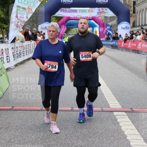 06.09.2026 - CURREX Alsterlauf Strokosch-Dieckow http://msf.ph/oto/10147710 06.09.2026 10:25:53 Ziel 2635, 2636, 3297, 4258, 4794, 5083, 5409, 6202, 6252, 6325 meine-sportfotos.de