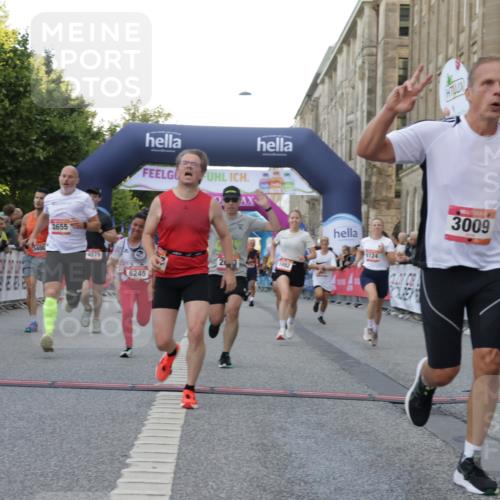 06.09.2026 - CURREX Alsterlauf Yannick Fuchs http://msf.ph/oto/10147720 06.09.2026 09:48:58 Ziel 2067, 2655, 2693, 3009, 3074, 4579, 4785, 5034, 5280, 5400, 5410, 5929, 5992, 6041, 6124, 6236, 6245 meine-sportfotos.de