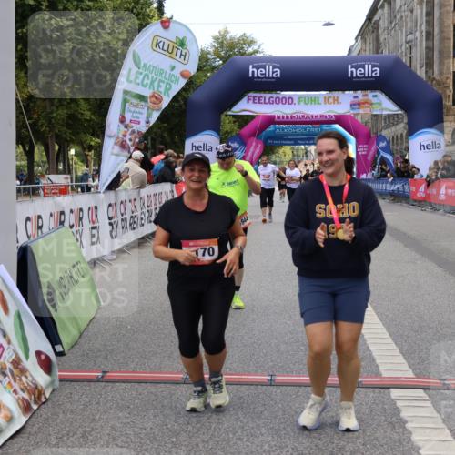 06.09.2026 - CURREX Alsterlauf Strokosch-Dieckow http://msf.ph/oto/10147803 06.09.2026 10:26:15 Ziel 2439, 2468, 4170, 5944 meine-sportfotos.de