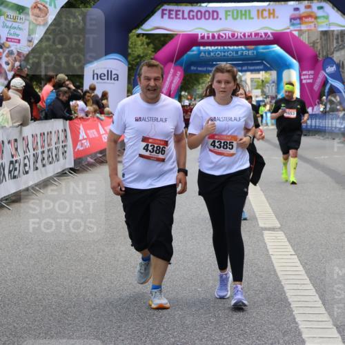 06.09.2026 - CURREX Alsterlauf Strokosch-Dieckow http://msf.ph/oto/10147821 06.09.2026 10:26:23 Ziel 4168, 4385, 4386, 5944 meine-sportfotos.de