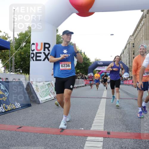 06.09.2026 - CURREX Alsterlauf Yannick Fuchs http://msf.ph/oto/10147831 06.09.2026 09:49:04 Ziel 2067, 2655, 2693, 3009, 3533, 3880, 4037, 4579, 4785, 5034, 5068, 5251, 5378, 5400, 5992, 6041, 6124, 6236, 6245, 6380, 8106 meine-sportfotos.de