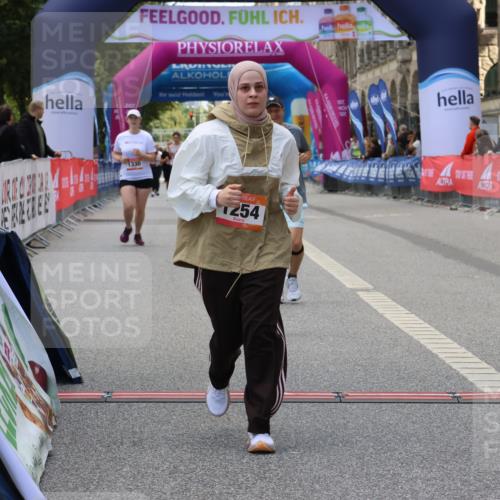 06.09.2026 - CURREX Alsterlauf Strokosch-Dieckow http://msf.ph/oto/10147856 06.09.2026 11:59:13 Ziel 1081, 1254, 1304 meine-sportfotos.de
