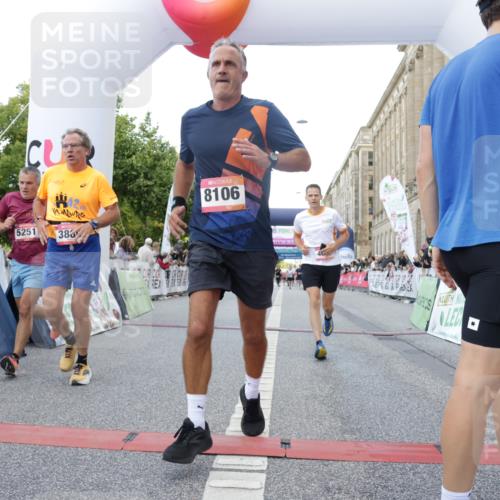 06.09.2026 - CURREX Alsterlauf Yannick Fuchs http://msf.ph/oto/10147867 06.09.2026 09:49:08 Ziel 3533, 3880, 3898, 4037, 4579, 4785, 5034, 5068, 5251, 5378, 5448, 5924, 6041, 6236, 6380, 8106 meine-sportfotos.de