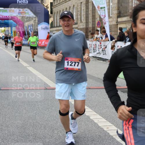 06.09.2026 - CURREX Alsterlauf Strokosch-Dieckow http://msf.ph/oto/10147878 06.09.2026 11:59:18 Ziel 1037, 1038, 1254, 1304, 1330 meine-sportfotos.de
