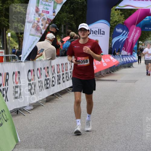 06.09.2026 - CURREX Alsterlauf Strokosch-Dieckow http://msf.ph/oto/10147885 06.09.2026 10:26:39 Ziel 2282, 2283, 3784, 5058 meine-sportfotos.de
