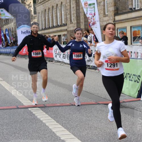 06.09.2026 - CURREX Alsterlauf Strokosch-Dieckow http://msf.ph/oto/10147895 06.09.2026 11:59:26 Ziel 1037, 1038, 1068, 1069, 1173, 1261, 1291, 1330 meine-sportfotos.de