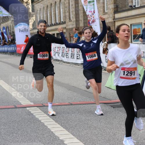 06.09.2026 - CURREX Alsterlauf Strokosch-Dieckow http://msf.ph/oto/10147902 06.09.2026 11:59:26 Ziel 1037, 1038, 1068, 1069, 1173, 1261, 1291, 1330 meine-sportfotos.de