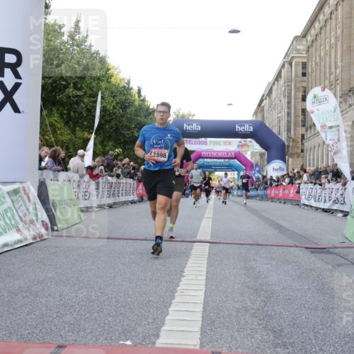 06.09.2026 - CURREX Alsterlauf Yannick Fuchs http://msf.ph/oto/10147926 06.09.2026 09:49:11 Ziel 2009, 3533, 3880, 3898, 4037, 4249, 5068, 5251, 5378, 5448, 5667, 5924, 6380, 6415, 8106 meine-sportfotos.de