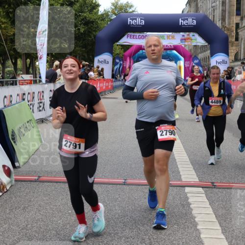 06.09.2026 - CURREX Alsterlauf Strokosch-Dieckow http://msf.ph/oto/10147932 06.09.2026 10:26:58 Ziel 2253, 2790, 2791, 3165, 4484, 4489, 5155, 5156 meine-sportfotos.de