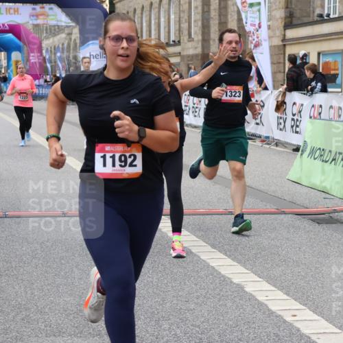 06.09.2026 - CURREX Alsterlauf Strokosch-Dieckow http://msf.ph/oto/10148010 06.09.2026 11:59:53 Ziel 1076, 1098, 1120, 1124, 1192, 1205, 1206, 1223, 1247, 1275, 1323, 1340, 8139 meine-sportfotos.de
