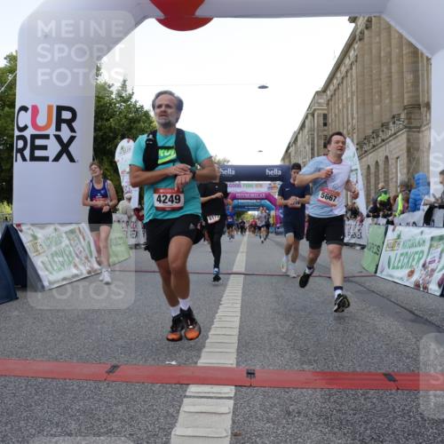 06.09.2026 - CURREX Alsterlauf Yannick Fuchs http://msf.ph/oto/10148083 06.09.2026 09:49:17 Ziel 1045, 2009, 2216, 3383, 3845, 3898, 3940, 4249, 5331, 5448, 5667, 5784, 5924, 6173, 6415, 8065 meine-sportfotos.de