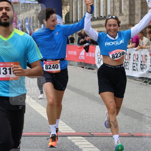 06.09.2026 - CURREX Alsterlauf Strokosch-Dieckow http://msf.ph/oto/10148086 06.09.2026 12:00:10 Ziel 1104, 1276, 1289, 1315, 1322, 8239, 8240 meine-sportfotos.de