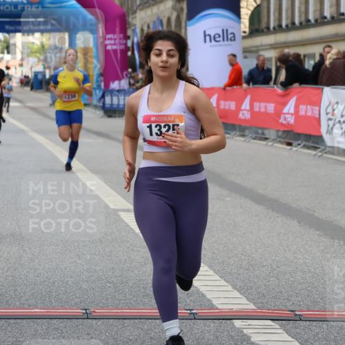 06.09.2026 - CURREX Alsterlauf Strokosch-Dieckow http://msf.ph/oto/10148132 06.09.2026 12:00:26 Ziel 1191, 1238, 1325, 1332 meine-sportfotos.de
