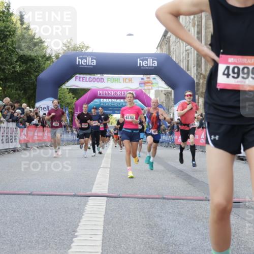 06.09.2026 - CURREX Alsterlauf Yannick Fuchs http://msf.ph/oto/10148297 06.09.2026 09:49:25 Ziel 1045, 2812, 3246, 3383, 3845, 3940, 4722, 4999, 5331, 5605, 5760, 5784, 6105, 6123, 6181, 6240, 8065 meine-sportfotos.de