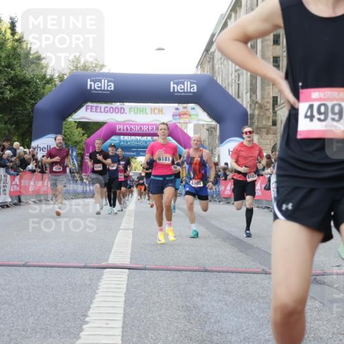 06.09.2026 - CURREX Alsterlauf Yannick Fuchs http://msf.ph/oto/10148303 06.09.2026 09:49:25 Ziel 1045, 2812, 3246, 3383, 3845, 3940, 4722, 4999, 5331, 5605, 5760, 5784, 6105, 6123, 6181, 6240, 8065 meine-sportfotos.de