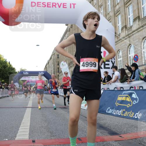 06.09.2026 - CURREX Alsterlauf Yannick Fuchs http://msf.ph/oto/10148336 06.09.2026 09:49:26 Ziel 1045, 2812, 3033, 3246, 3383, 3845, 3940, 4722, 4999, 5331, 5605, 5760, 5784, 6105, 6123, 6181, 6240, 8065 meine-sportfotos.de