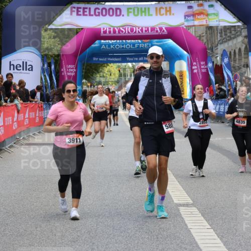 06.09.2026 - CURREX Alsterlauf Strokosch-Dieckow http://msf.ph/oto/10148348 06.09.2026 10:28:43 Ziel 2852, 2853, 3911, 4766, 4799, 4835, 5880 meine-sportfotos.de