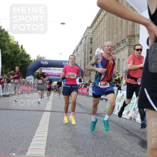 06.09.2026 - CURREX Alsterlauf Yannick Fuchs http://msf.ph/oto/10148366 06.09.2026 09:49:27 Ziel 1045, 2112, 2812, 3033, 3246, 3383, 3940, 4722, 4999, 5331, 5605, 5760, 5784, 6105, 6123, 6181, 6240, 8065 meine-sportfotos.de