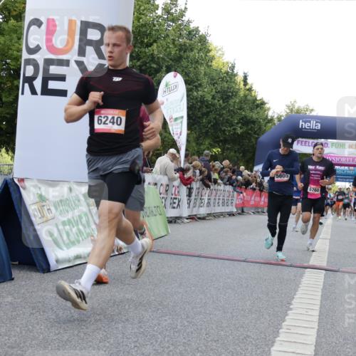 06.09.2026 - CURREX Alsterlauf Yannick Fuchs http://msf.ph/oto/10148416 06.09.2026 09:49:29 Ziel 1045, 2112, 2812, 3033, 3246, 3940, 4722, 4896, 4999, 5605, 5760, 5784, 6105, 6123, 6181, 6240 meine-sportfotos.de