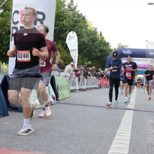 06.09.2026 - CURREX Alsterlauf Yannick Fuchs http://msf.ph/oto/10148422 06.09.2026 09:49:29 Ziel 1045, 2112, 2812, 3033, 3246, 3940, 4722, 4896, 4999, 5605, 5760, 5784, 6105, 6123, 6181, 6240 meine-sportfotos.de