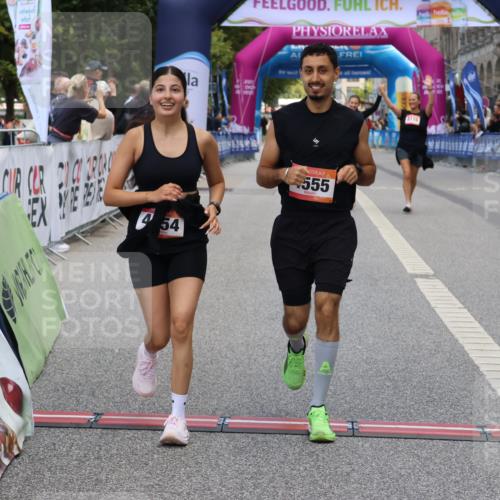 06.09.2026 - CURREX Alsterlauf Strokosch-Dieckow http://msf.ph/oto/10148464 06.09.2026 10:29:12 Ziel 4554, 4555 meine-sportfotos.de
