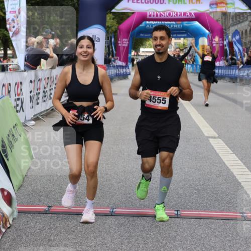06.09.2026 - CURREX Alsterlauf Strokosch-Dieckow http://msf.ph/oto/10148468 06.09.2026 10:29:12 Ziel 4554, 4555 meine-sportfotos.de
