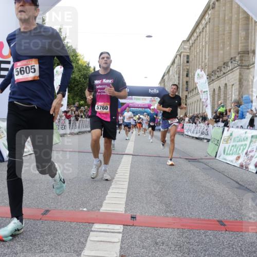 06.09.2026 - CURREX Alsterlauf Yannick Fuchs http://msf.ph/oto/10148472 06.09.2026 09:49:31 Ziel 2112, 2373, 2812, 3033, 3246, 3876, 4275, 4896, 4999, 5605, 5760, 6105, 6123, 6181, 6240, 8073 meine-sportfotos.de