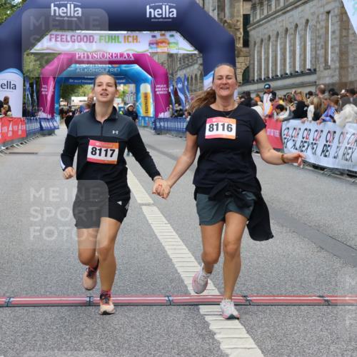 06.09.2026 - CURREX Alsterlauf Strokosch-Dieckow http://msf.ph/oto/10148488 06.09.2026 10:29:20 Ziel 8116, 8117 meine-sportfotos.de