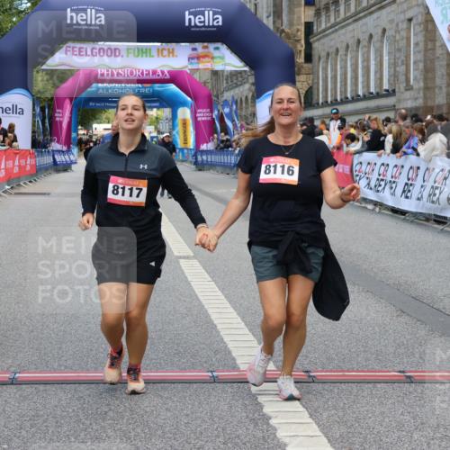 06.09.2026 - CURREX Alsterlauf Strokosch-Dieckow http://msf.ph/oto/10148491 06.09.2026 10:29:20 Ziel 8116, 8117 meine-sportfotos.de