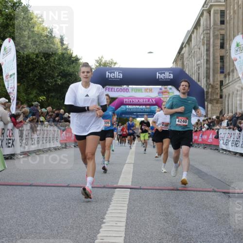 06.09.2026 - CURREX Alsterlauf Yannick Fuchs http://msf.ph/oto/10148499 06.09.2026 09:49:38 Ziel 2112, 2373, 2577, 2961, 3033, 3876, 4240, 4275, 4896, 5175, 5347, 6035, 6358, 6369, 8073, 8234 meine-sportfotos.de