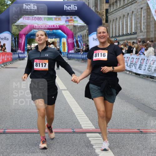 06.09.2026 - CURREX Alsterlauf Strokosch-Dieckow http://msf.ph/oto/10148503 06.09.2026 10:29:20 Ziel 8116, 8117 meine-sportfotos.de
