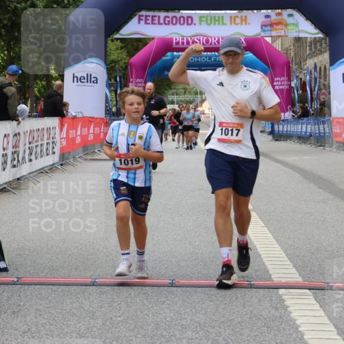 06.09.2026 - CURREX Alsterlauf Strokosch-Dieckow http://msf.ph/oto/10148511 06.09.2026 12:02:36 Ziel 1017, 1019 meine-sportfotos.de