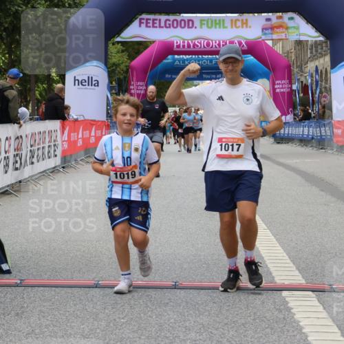 06.09.2026 - CURREX Alsterlauf Strokosch-Dieckow http://msf.ph/oto/10148517 06.09.2026 12:02:36 Ziel 1017, 1019 meine-sportfotos.de